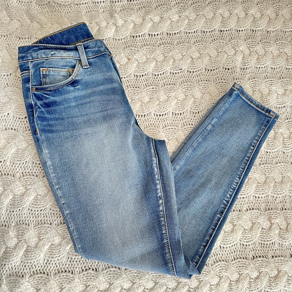 ✨Time and True Skinny Jeans. Pre-Loved worn once, still in good/fair condition.✨